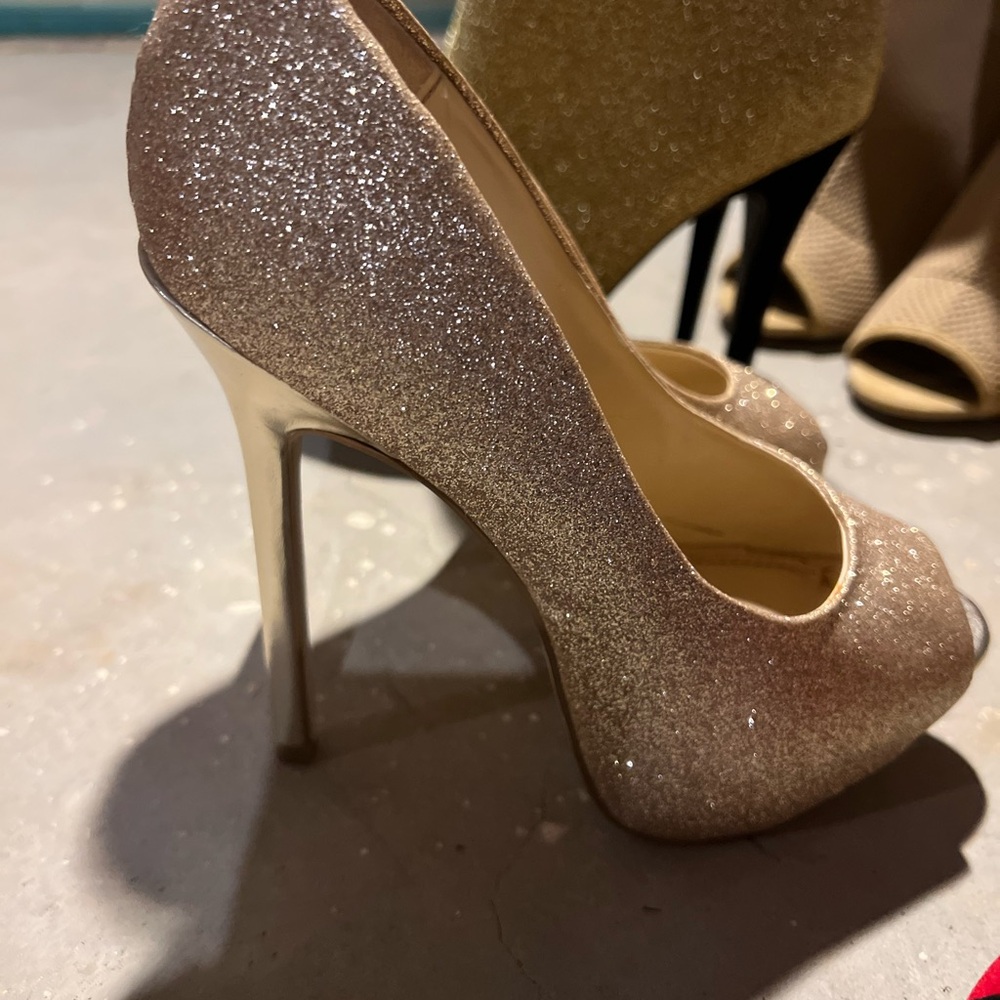 Steve Madden Gold Heels with Glittery Finish and Stiletto Heel